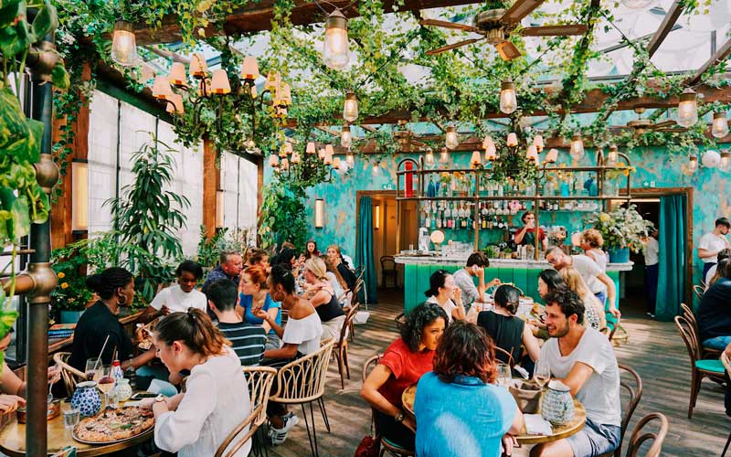 Cómo decorar un restaurante con poco dinero