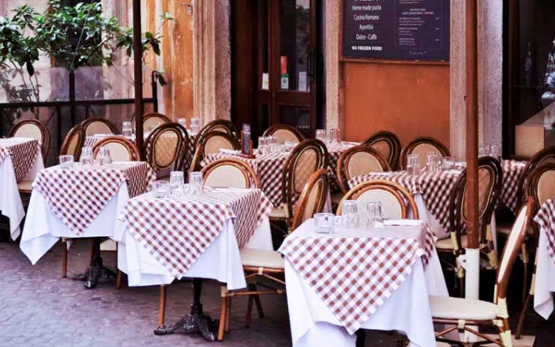 Cómo decorar un restaurante con poco dinero