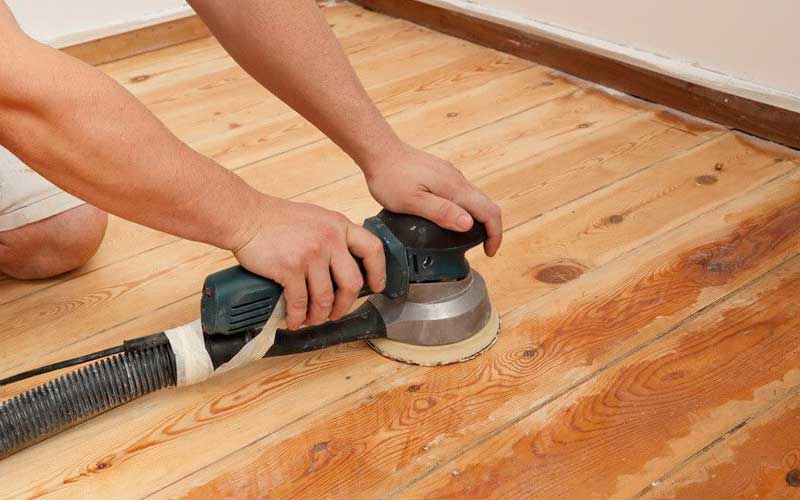 Renovar el suelo de madera con acuchillado de parquet