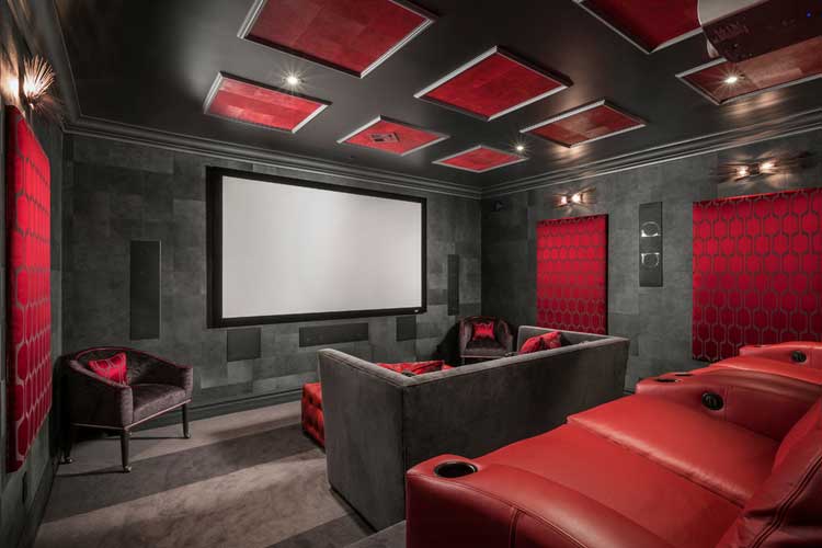 Casas decoradas con una sala de cine