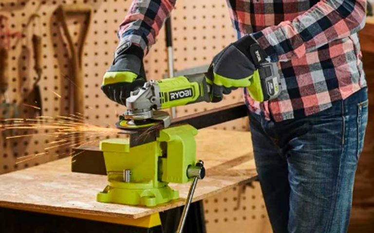 Cómo cortar madera en casa